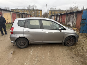 Honda Jazz 2006 aasta (5 foto / 8)