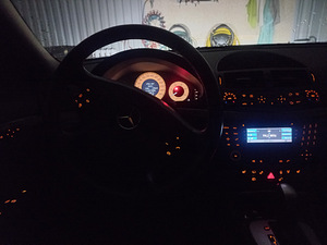 Mercedes bens E 270 (9 foto / 12)