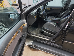 Mercedes bens E 270 (11 foto / 12)