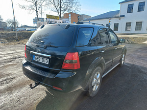 Kia Sorento 2008 (5 фото из 10)
