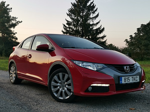 Honda Civic (2 foto / 12)
