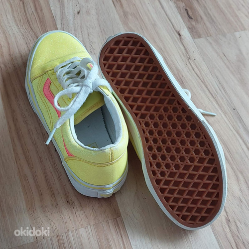 Vans tossud