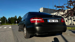 MERCEDES-BENZ E 200 CDI (8 foto / 8)