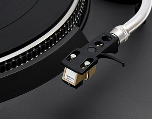 Vinüülplaadimängija Technics SL-3310 (3 foto / 5)