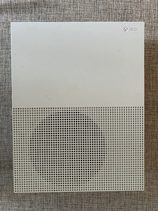 Xbox one S All digital edition (2 foto / 3)