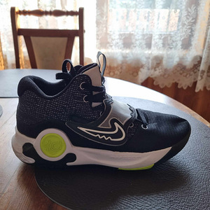 Nike KD Trey 5 X nr 42 (1 foto / 5)