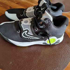 Nike KD Trey 5 X nr 42 (2 foto / 5)