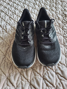 Hoka One One Arahi 5 (1 foto / 4)