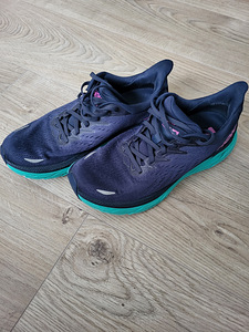 Hoka One One Clifton 8 (2 foto / 4)