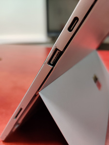 Microsoft Surface Pro 7 12,3" (i5-1035G4, 8GB, 128GB) + pen (6 foto / 7)