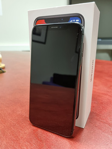 Apple iPhone X 64GB Space Gray (3 foto / 5)