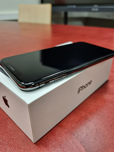 Apple iPhone X 64GB Space Gray (4 foto / 5)