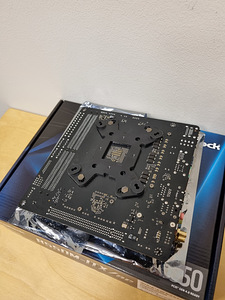 B550M-ITX/ac + Ryzen 5 3600X + Gammaxx 400 V2 с Arctic P12 (4 фото из 5)