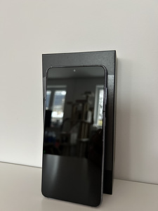 Samsung Galaxy S21 5G 128GB (2 foto / 8)