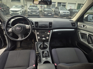 Subaru Outback 2.5 121kw (9 foto / 10)