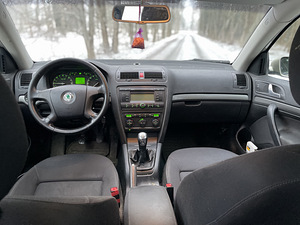 Skoda Octavia 1,9 77kw (5 foto / 6)