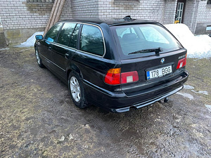 BMW 525 Facelift 2.5 R6 120kW (3 foto / 8)