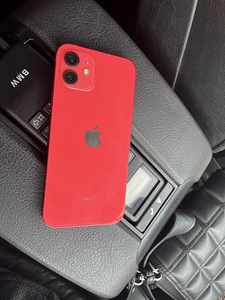 iPhone 12 128GB RED (2 foto / 3)