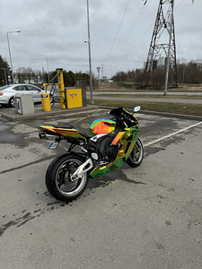 Honda Cbr 1000rr (4 foto / 5)