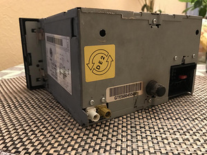 Volkswagen toureg cd-radio player (2 foto / 3)