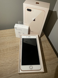 iPhone 8 плюс 64гб (1 фото из 5)