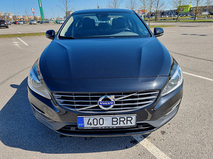 Volvo S60 (2 фото из 7)