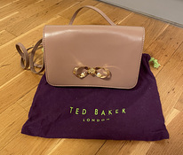 Ted Baker kott