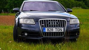 Audi A6 S line 3.2 188 kw Quattro (2 foto / 9)
