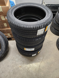 Pirelli CINTURATO P7 (P7C2) 235/45R18 (4 foto / 4)