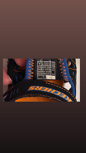 Skechers (3 фото из 6)