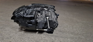 Esituli Mercedes w213 (2 foto / 2)