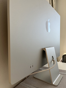 Uus Apple iMac 24-inch M1 4K Display (6 foto / 10)