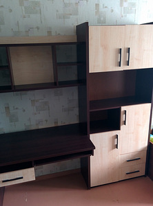 Sektsioon: kirjutuslaud + kapid (2 foto / 3)