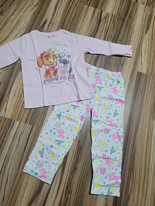 Uus komplekt tüdrukule 104-110 cm