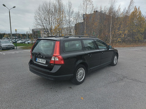 M: Volvo v70. 2.0TD 100kw 2009a. (6 foto / 15)