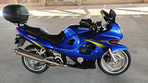 Suzuki GSX 600 59kW (8 foto / 10)