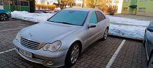 Mercedes benz c320 (2 foto / 3)
