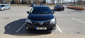 Toyota Avensis 1.8 108kW (2 foto / 11)