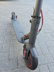 Самокат Xiaomi Mi M365 Pro Electric Scooter (2 фото из 10)