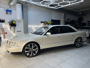 AUDI A8 D2 4.2 228KW (3 foto / 8)