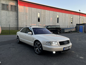 AUDI A8 D2 4.2 228KW (1 foto / 8)