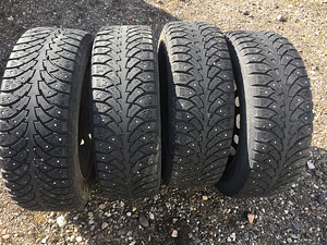 Шип. шины nokian 15/195/65 (1 фото из 2)