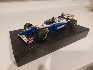 Williams F1 1995. Damon Hill. 1:18 Minichamps mudelauto. (2 foto / 3)