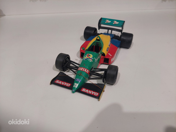 Benetton F1 1989. Нельсон Пике. Модель автомобиля 1:22 (фото #2)
