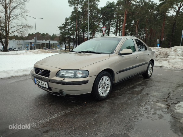 Volvo s60 (фото #2)