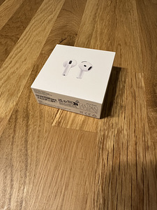 Apple AirPods 4 (2 фото из 3)