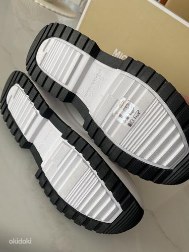 Новые кроссовки Michael Kors 39-40 размер (8,5us) (фото #4)