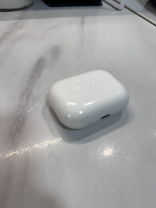 AirPods Pro 2 Magsafe Case (2 фото из 2)