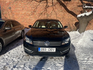 Volkswagen Passat 2014 (8 foto / 9)