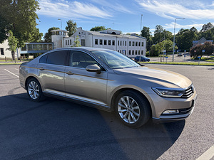 Volkswagen Passat (4 фото из 9)
